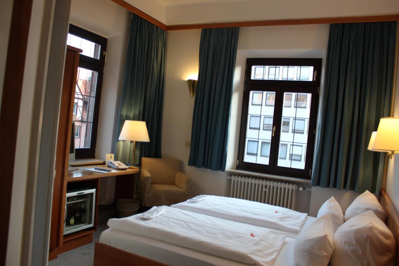 Hotel Deutscher Kaiser Nuremberg Room photo